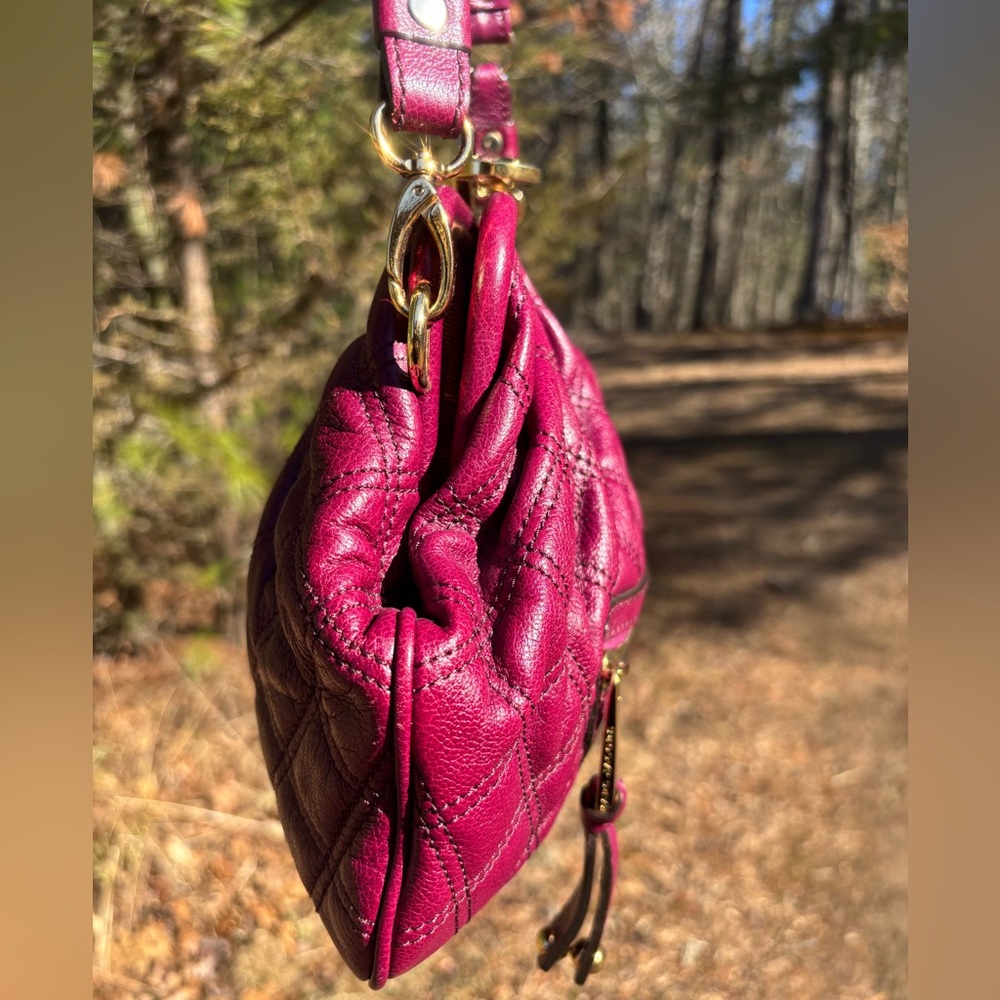 Marc Jacobs Quilted Magenta Shoulder Bag - Picture 8 of 13